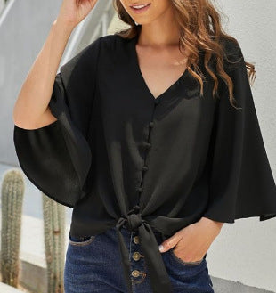 Blusa informal con cuello en V, botones y cordones para mujer