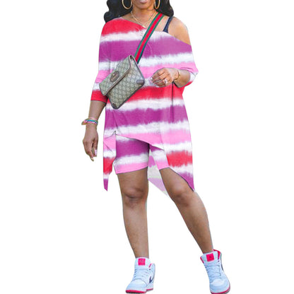 Conjunto de dos piezas de camiseta y pantalones cortos con estampado tie-dye, hombros oblicuos y dobladillo irregular para mujer