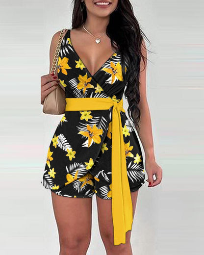 Conjunto de dos piezas con top y pantalones cortos con cuello en V y estampado geométrico informal para mujer