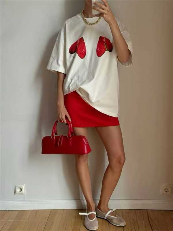 Camiseta informal de manga corta con cuello redondo y estampado de amor para mujer