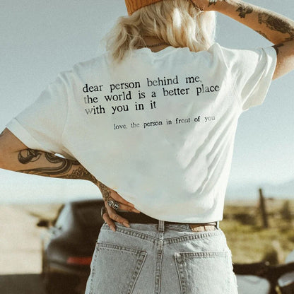 Camiseta informal de manga corta con cuello redondo y estampado de letras en la espalda para mujer