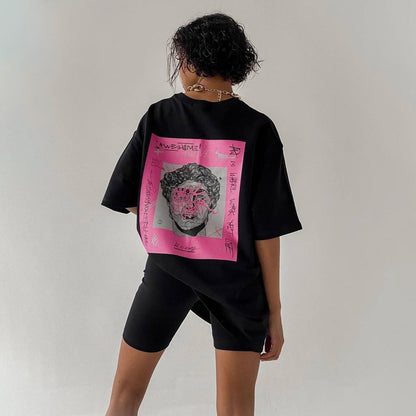 Camiseta informal holgada de manga corta con cuello redondo y estampado gráfico para mujer