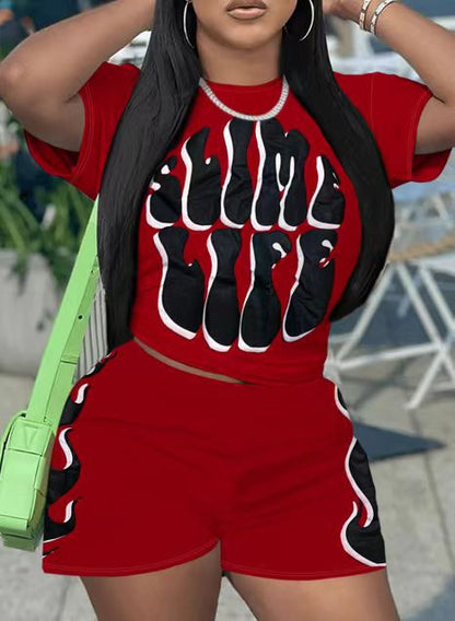 Conjunto de dos piezas de top y pantalones cortos holgados de manga corta con estampado informal a la moda para mujer