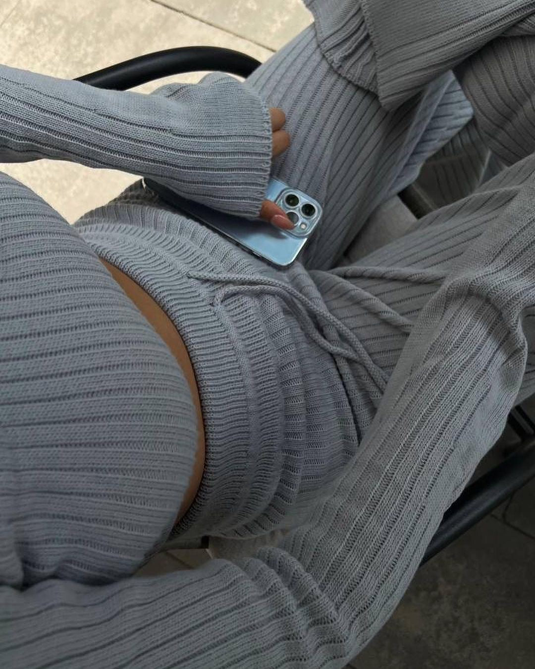Conjunto de dos piezas de top corto de punto con cuello redondo y manga larga para mujer, informal, con cordones