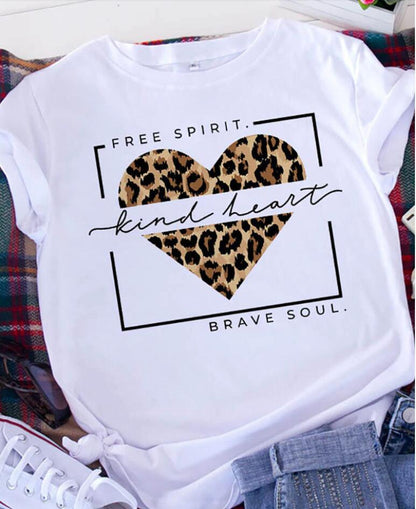 Camiseta informal de manga corta con estampado de corazón para mujer