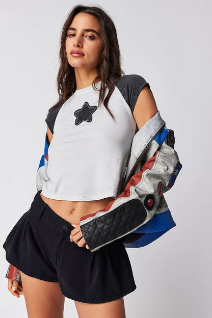 Camiseta informal de manga corta con cuello redondo y costuras de estrella de cinco puntas para mujer