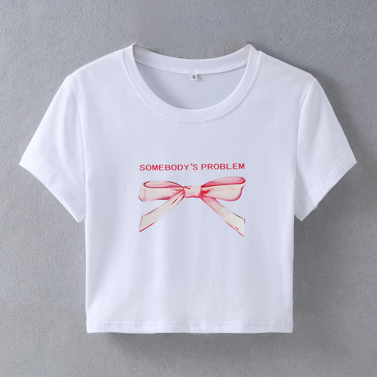 Camiseta corta de manga corta con cuello redondo y estampado de lazo informal de verano para mujer