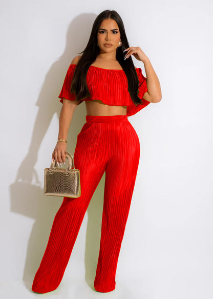 Conjunto de dos piezas de top corto con hombros descubiertos y pantalones casuales de manga corta de color liso para mujer