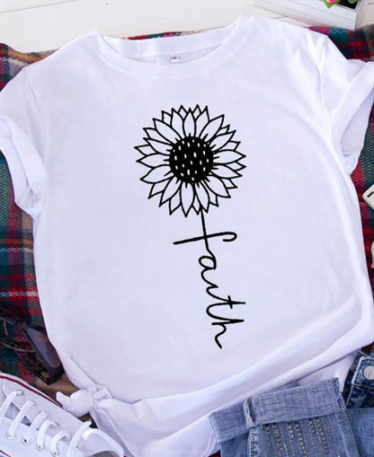 Camiseta informal de manga corta con estampado de corazón para mujer