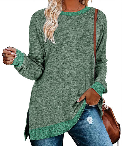 Camiseta informal de manga larga con cuello redondo y abertura en color para mujer