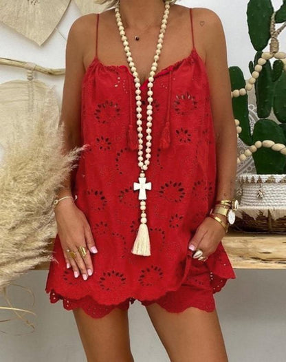 Conjunto de dos piezas con top y pantalones cortos con tirantes calados estilo bohemio informal para mujer
