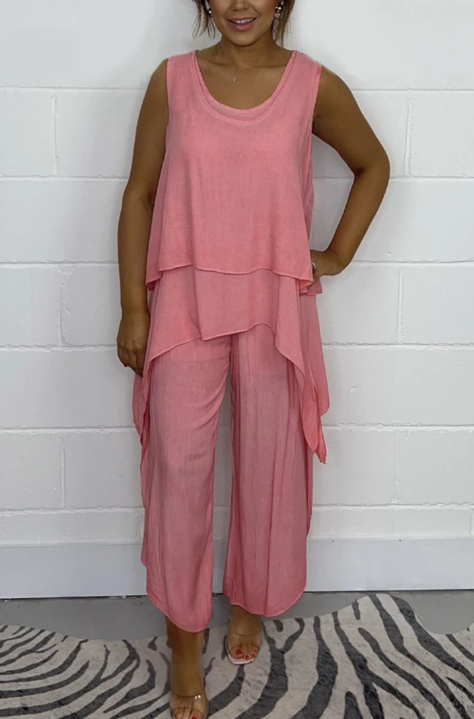 Conjunto de top y pantalones cortos informales sin mangas de color liso de talla grande a la moda para mujer