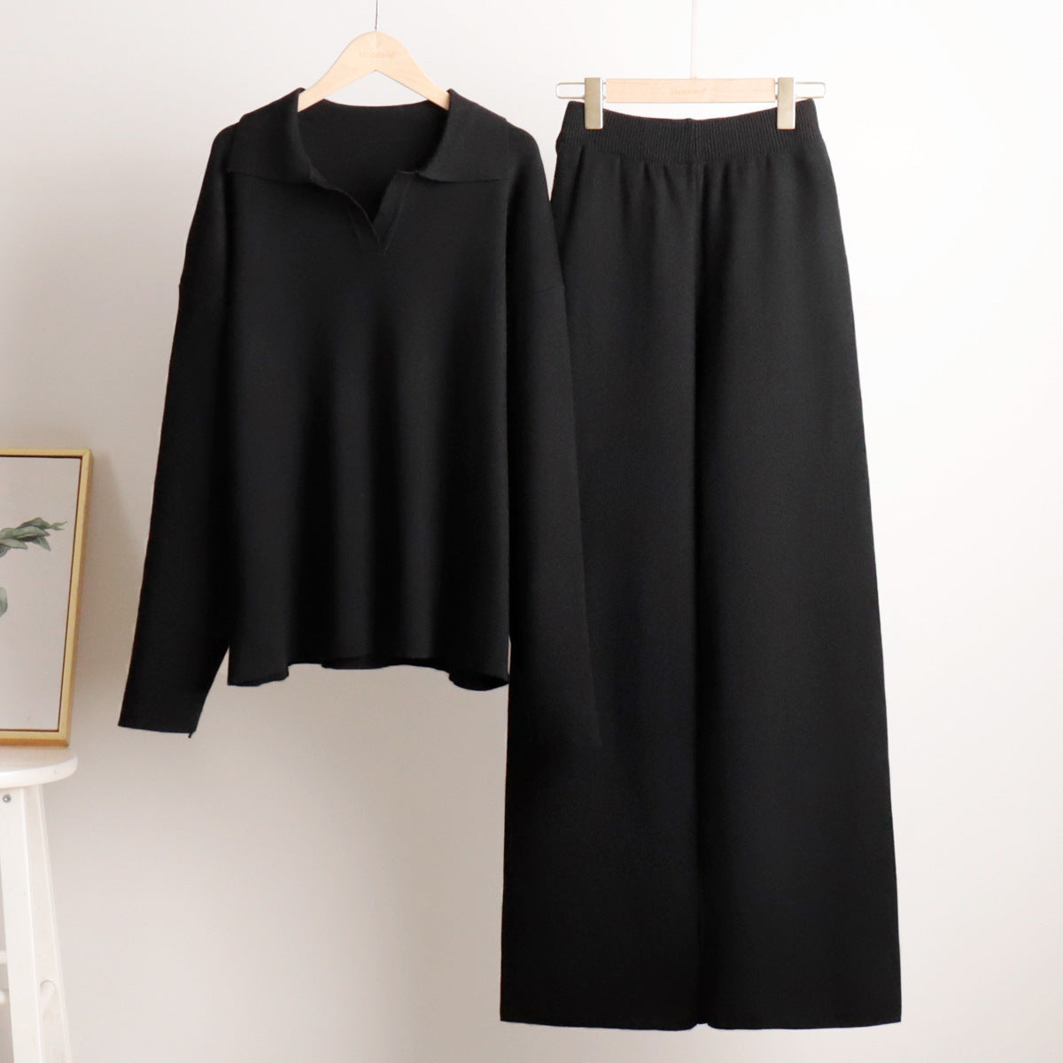 Conjunto de dos piezas de camiseta y pantalones de manga larga de punto con cuello polo informal para mujer
