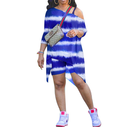 Conjunto de dos piezas de camiseta y pantalones cortos con estampado tie-dye, hombros oblicuos y dobladillo irregular para mujer