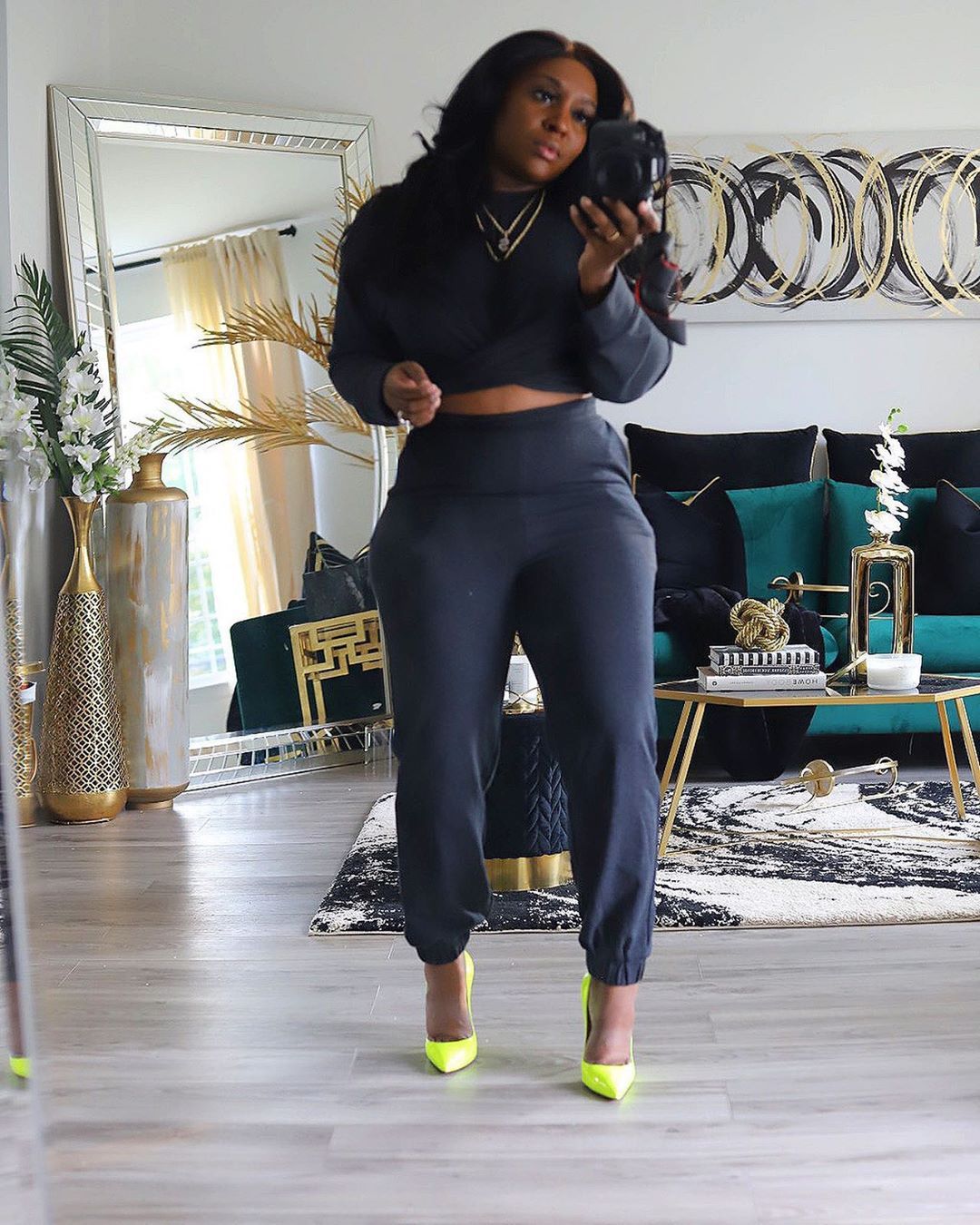 Conjunto de dos piezas de top y pantalones de manga larga cruzados de talla grande para mujer