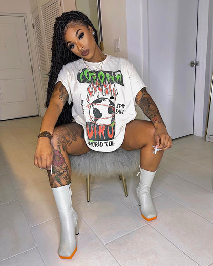 Camiseta informal de manga corta con cuello redondo y estampado de letras atrevidas para mujer