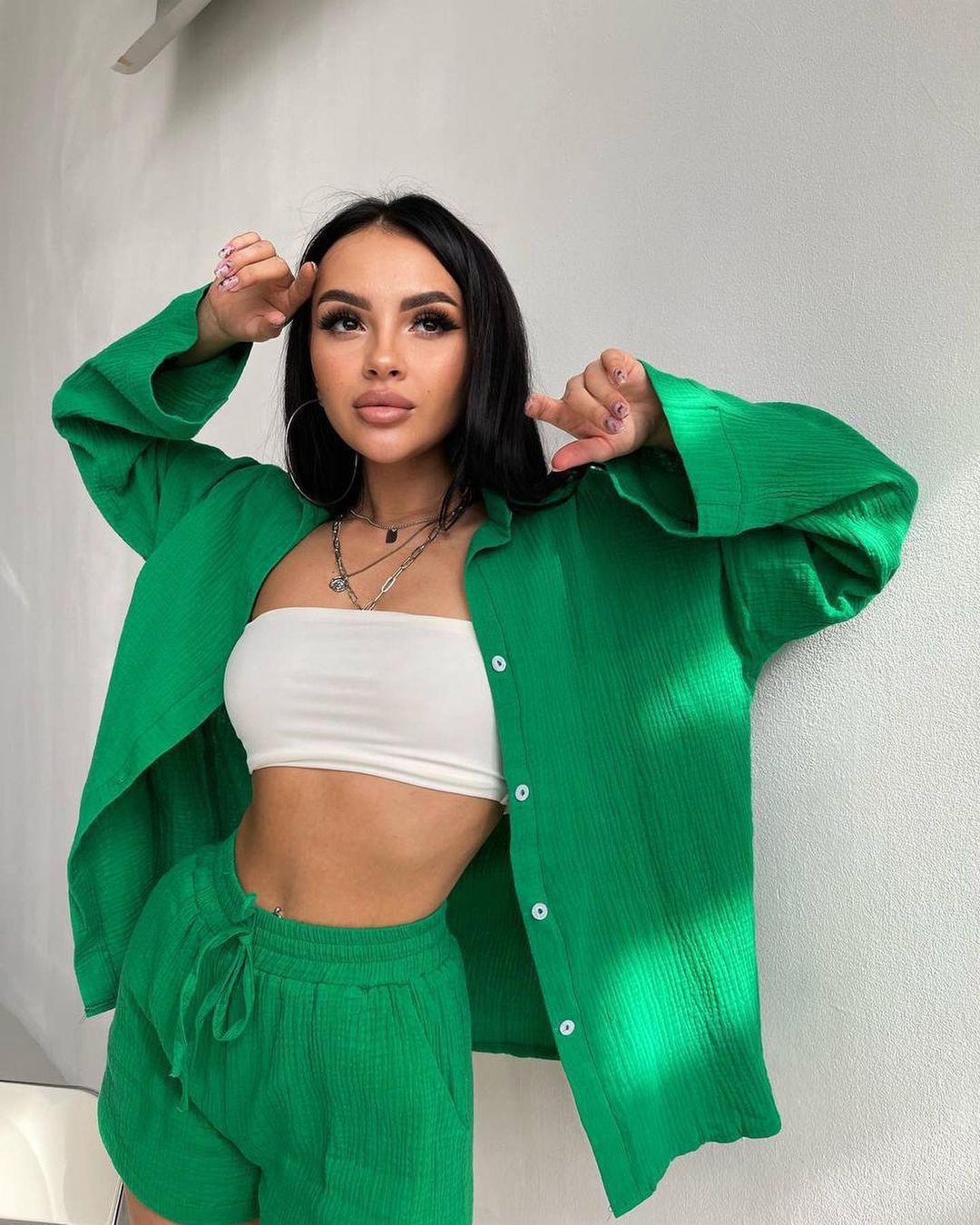 Conjunto de camisa de manga larga y pantalones cortos informales con cordones de color liso para mujer