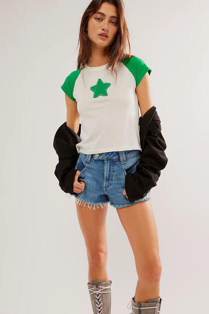 Camiseta informal de manga corta con cuello redondo y costuras de estrella de cinco puntas para mujer