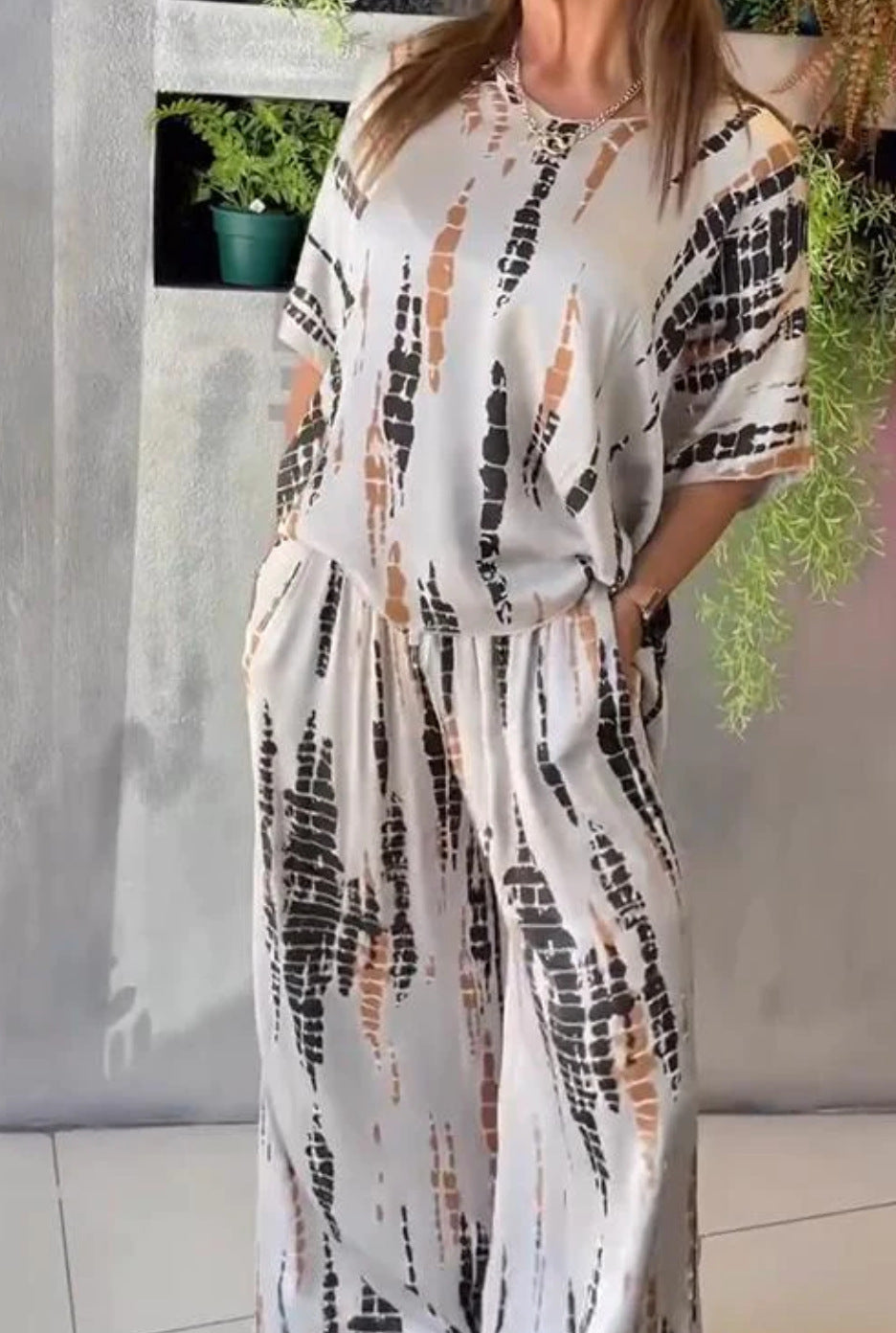 Conjunto de dos piezas de verano para mujer, informal, estampado, cuello redondo, manga corta, pantalones anchos y parte superior