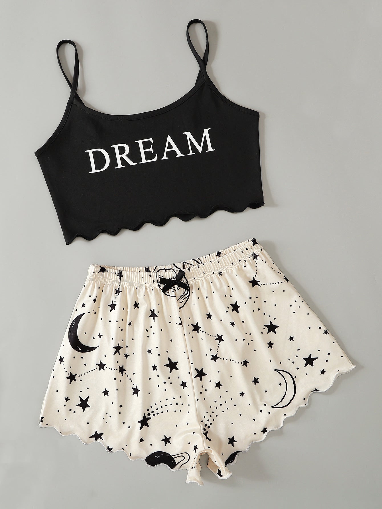 Conjunto de pijama informal atrevido con top corto sin mangas y pantalones cortos para mujer