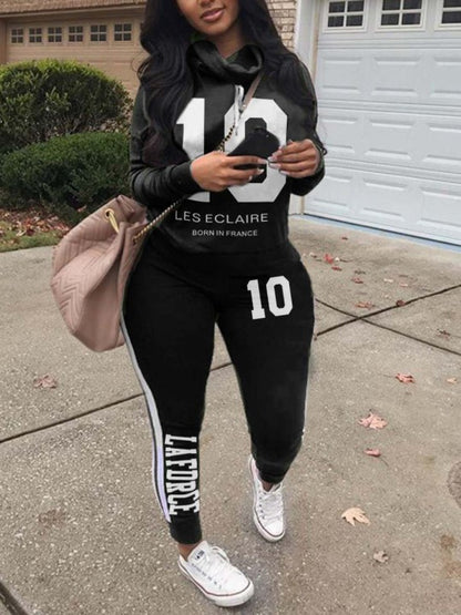 Conjunto de dos piezas de top y pantalón de manga larga con estampado alfanumérico de talla grande informal para mujer