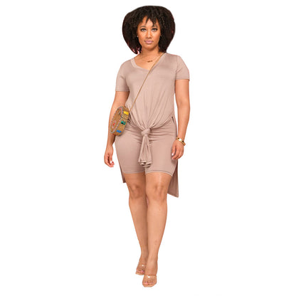 Conjunto de dos piezas informal básico de color liso para mujer, con top de manga corta con abertura lateral y pantalones cortos ajustados