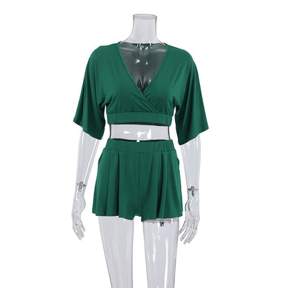 Conjunto de dos piezas formado por top corto y pantalones cortos, color liso, informal, a la moda para mujer