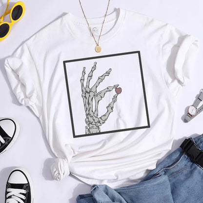 Camiseta informal de manga corta con cuello redondo y estampado de calavera para mujer