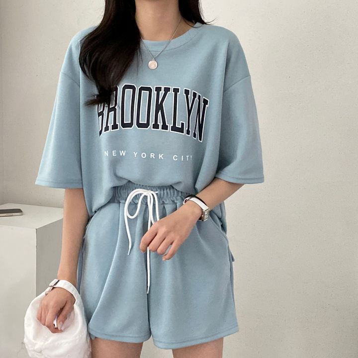 Conjunto de dos piezas de camiseta de manga corta con estampado de letras para mujer