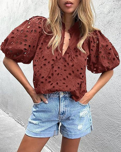 Blusa informal de verano con mangas abullonadas y cuello en V para mujer, con encaje calado y bordado