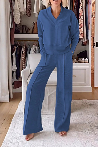 Conjunto de dos piezas de top y pantalones anchos de manga larga con escote en V para mujer