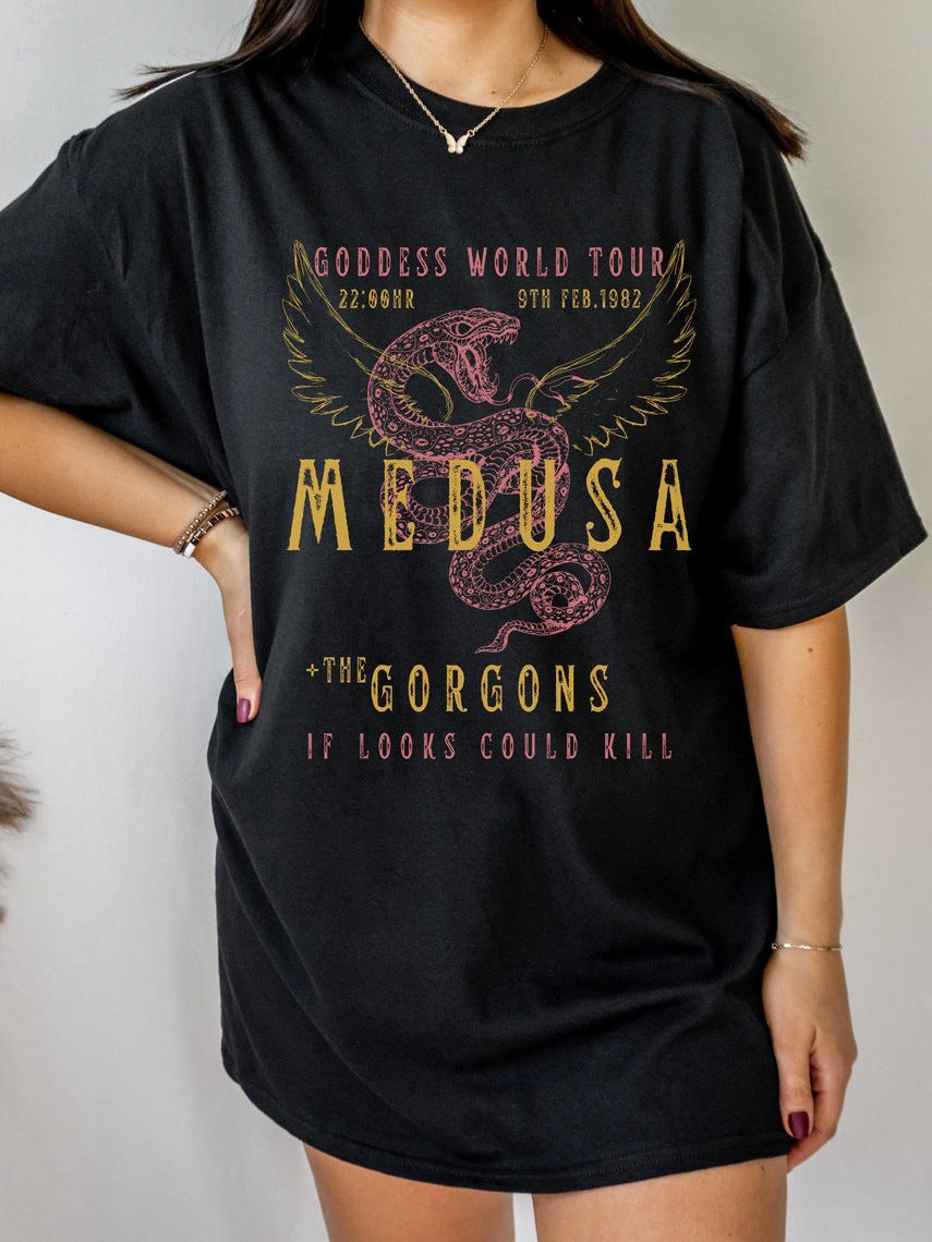 Camiseta informal holgada de manga corta con cuello redondo y estampado de serpiente y alas de letras para mujer