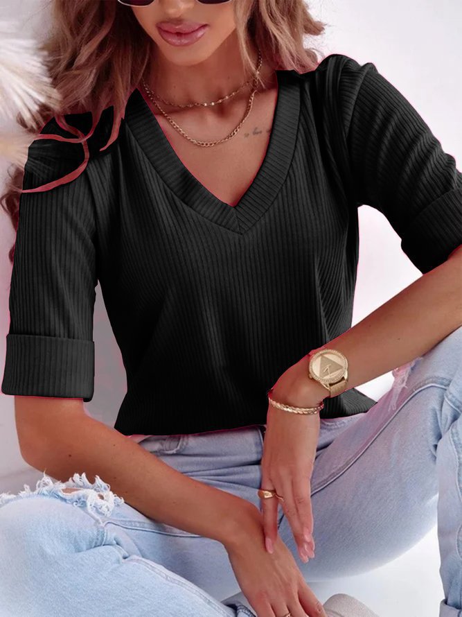 Camiseta informal de color liso con cuello en V y rosca para mujer