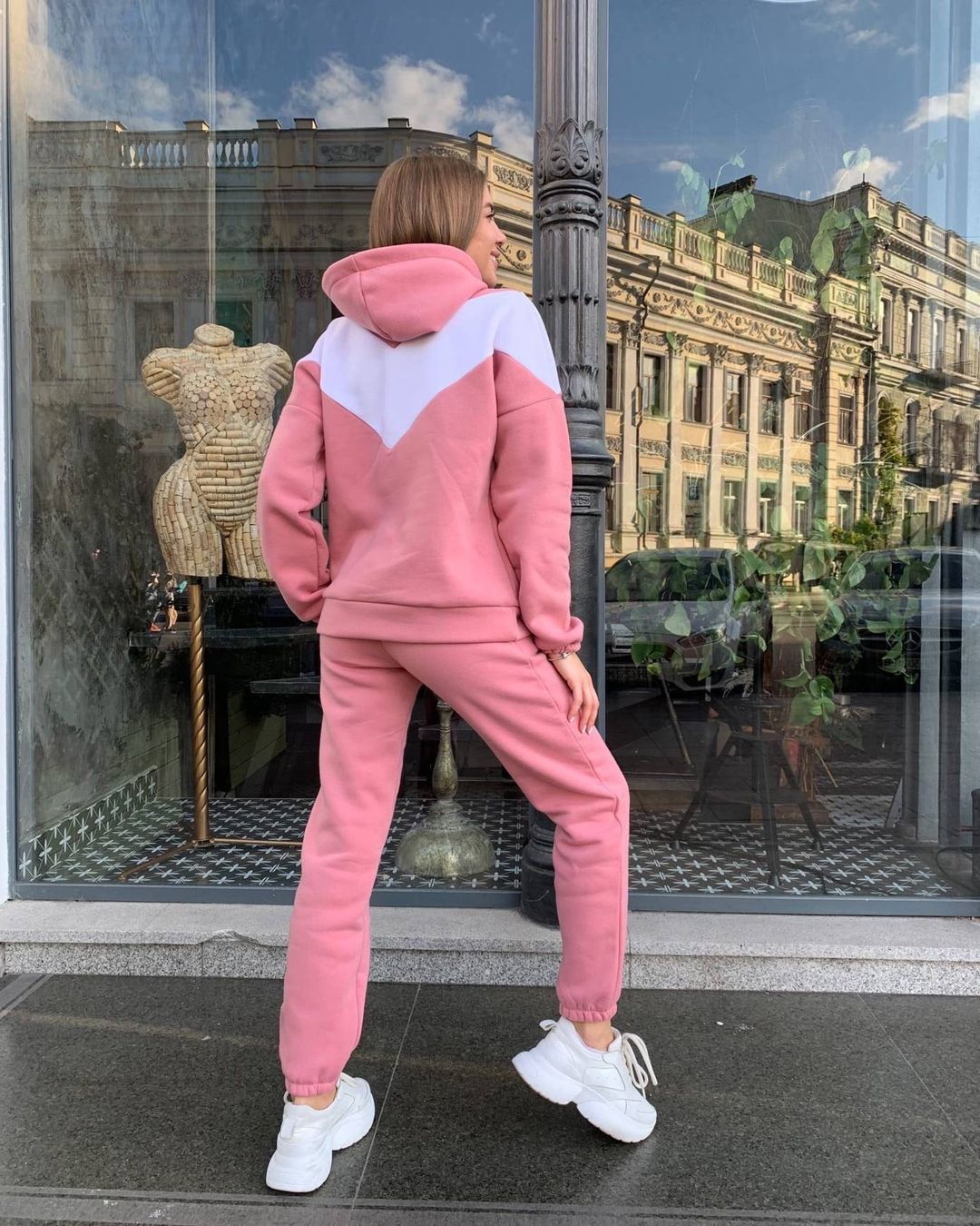 Women Casual Fashion Athleisure Color Blocking Thickened Hooded And Sweatpants Two-Piece Sports Set