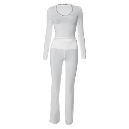 Conjunto de dos piezas formado por top corto, pantalón y manga larga, cuello en V y cintura alta, informal, para mujer