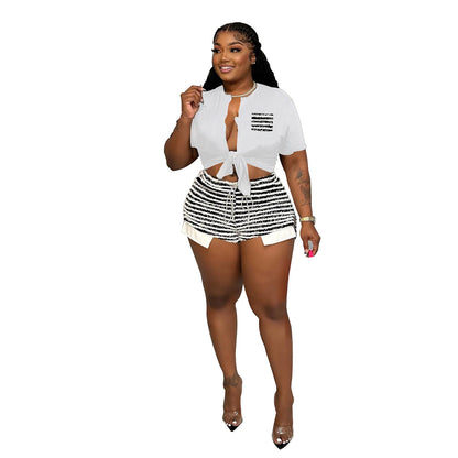Conjunto de dos piezas con top y pantalones cortos a rayas con cordones informales para mujer