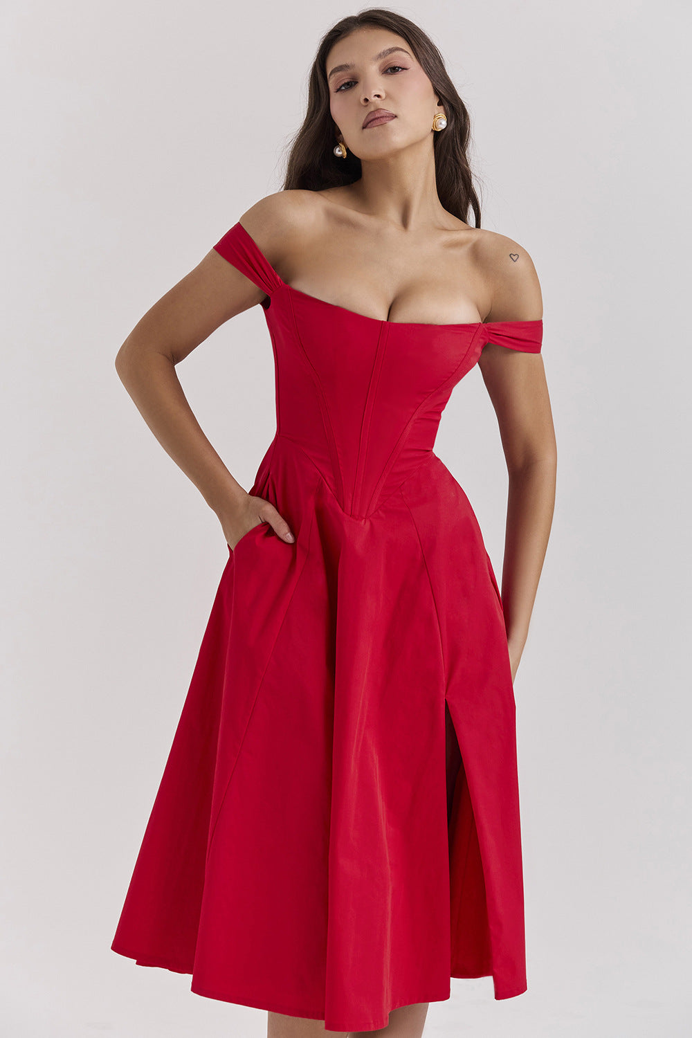 Vestido informal elegante con estampado floral y abertura lateral para mujer