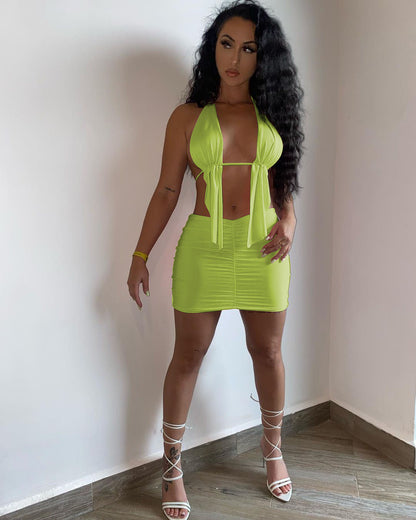 Conjunto de dos piezas de top y falda irregulares con tirantes halter de color liso para mujer
