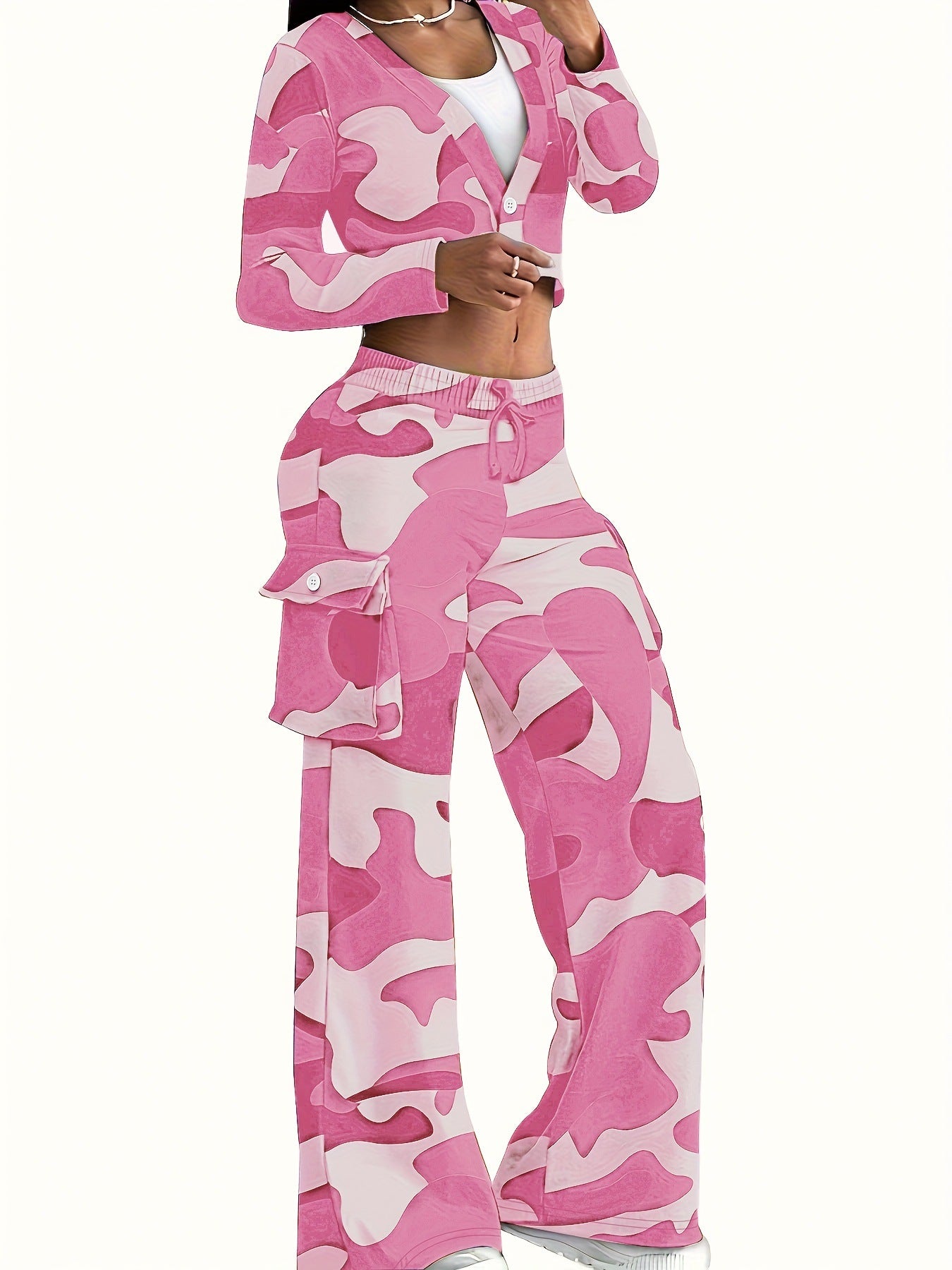 Conjunto de dos piezas de top corto de manga larga con estampado de camuflaje informal para mujer