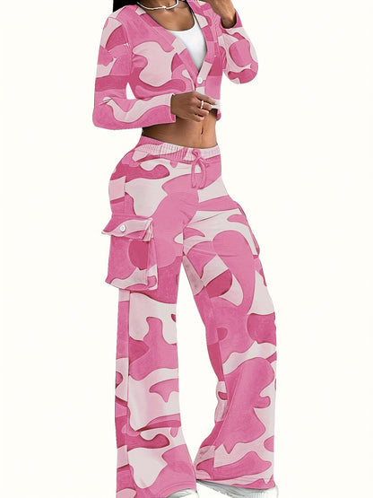 Conjunto de dos piezas de top corto de manga larga con estampado de camuflaje informal para mujer