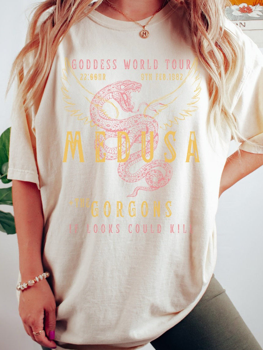 Camiseta informal holgada de manga corta con cuello redondo y estampado de serpiente y alas de letras para mujer
