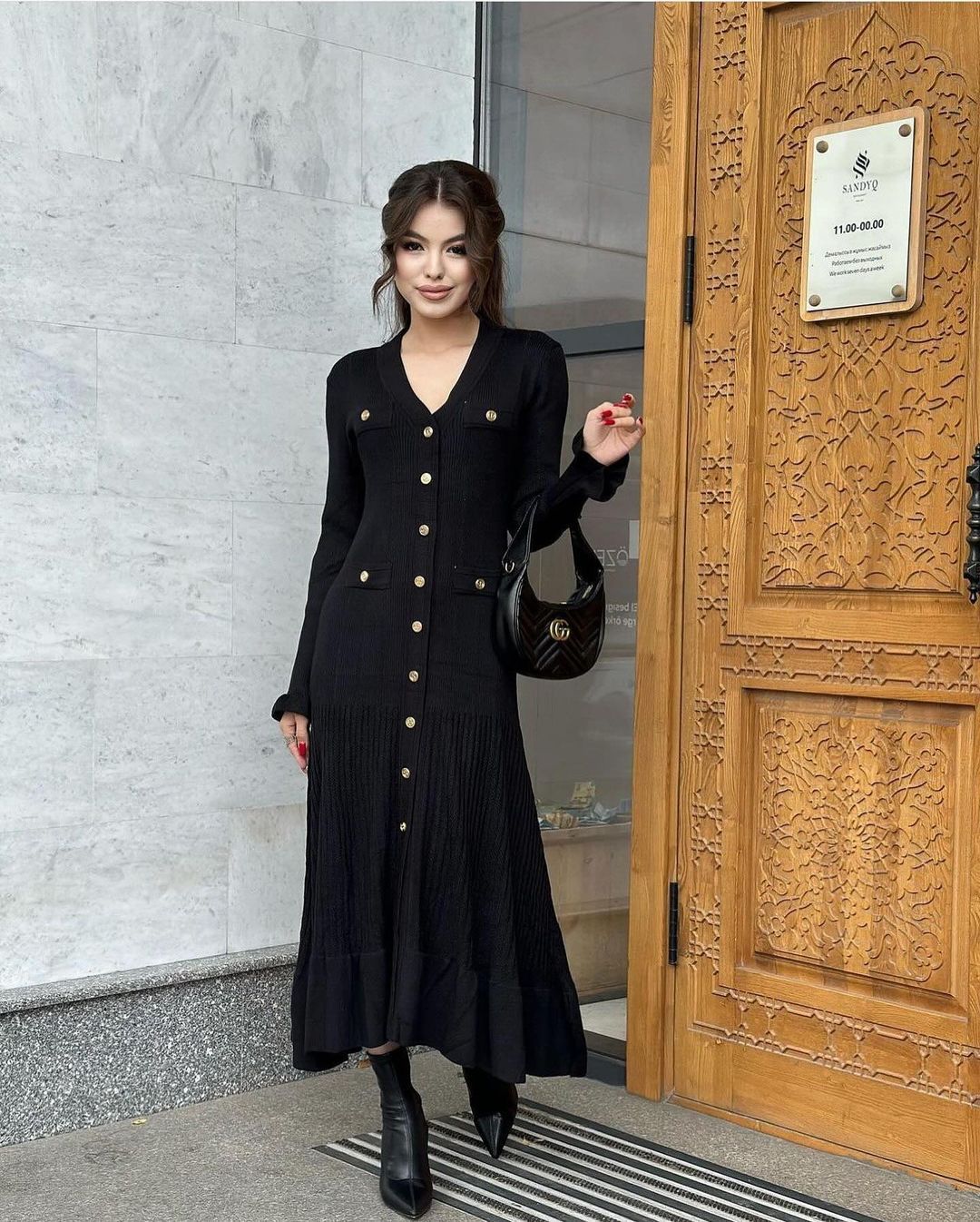 Vestido maxi de punto ajustado de manga larga con escote en V y color liso informal de otoño para mujer