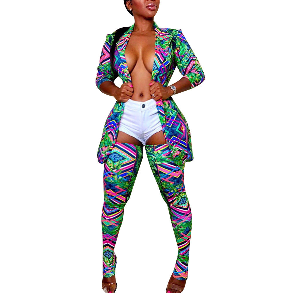 Conjunto de abrigo informal de manga larga con solapa y pantalones ajustados con estampado gráfico para mujer