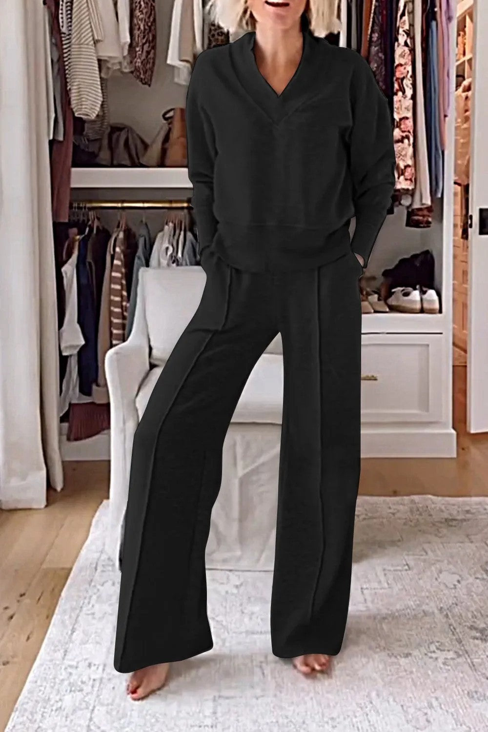 Conjunto de dos piezas de top y pantalones anchos de manga larga con escote en V para mujer