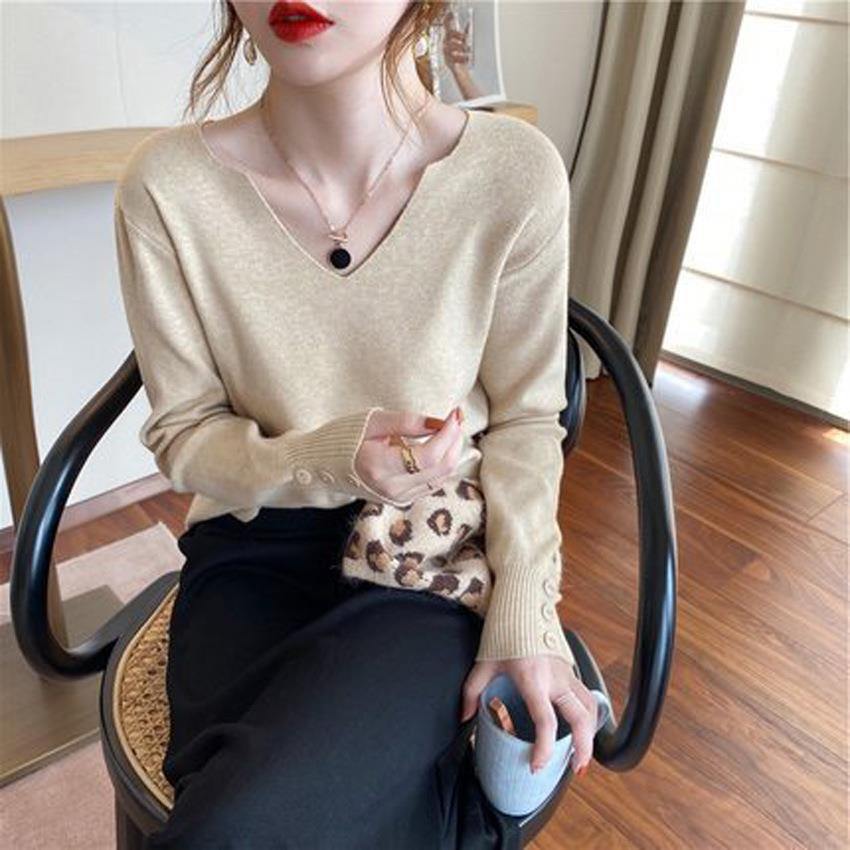 Women Casual Solid Color V-Neck Knitted Long Sleeve Sweater