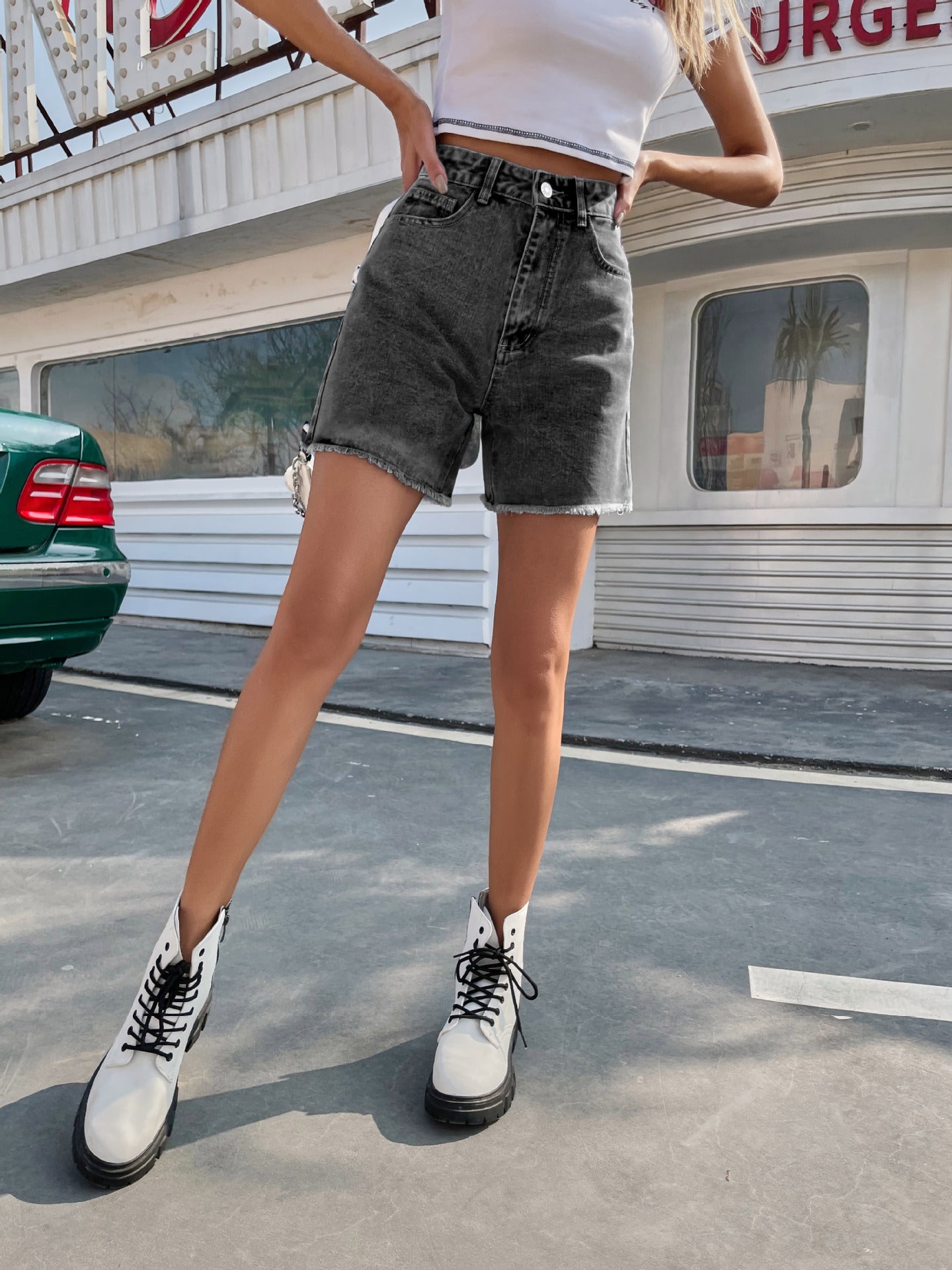 Fashion Casual Women Raw Hem Baisc Straight Denim Shorts