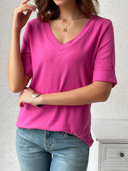Camiseta informal de color liso con cuello en V y rosca para mujer