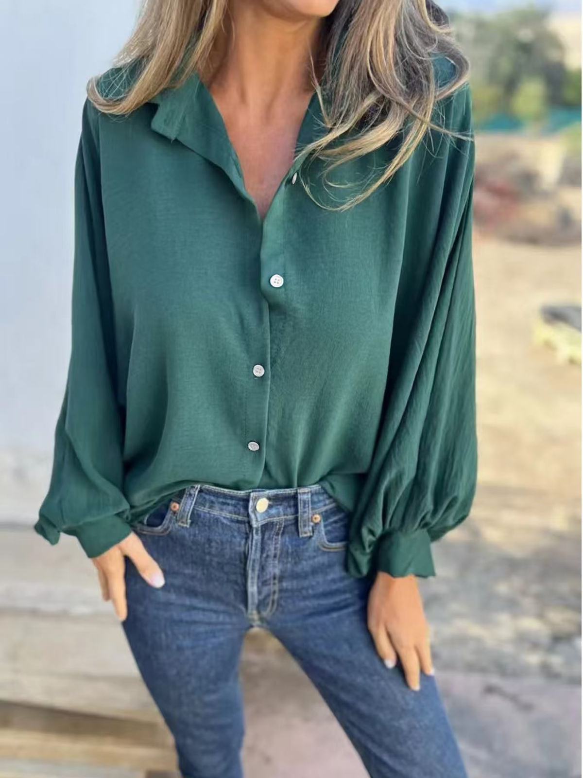 Blusa informal de manga larga con solapa y botonadura sencilla de color liso para mujer
