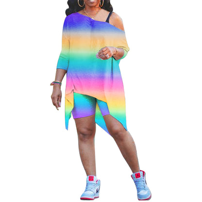 Conjunto de dos piezas de camiseta y pantalones cortos con estampado tie-dye, hombros oblicuos y dobladillo irregular para mujer