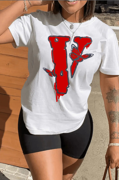 Conjunto de dos piezas de camiseta y pantalones cortos de manga corta con cuello redondo y estampado de letras en V para mujer